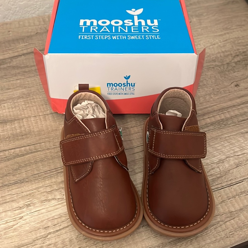 Squeaky toddler shoes